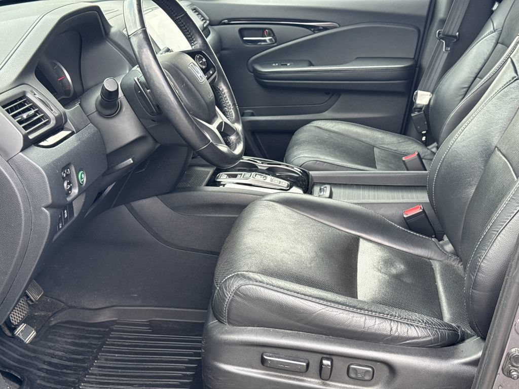 Used 2020 Honda Pilot Touring image 11