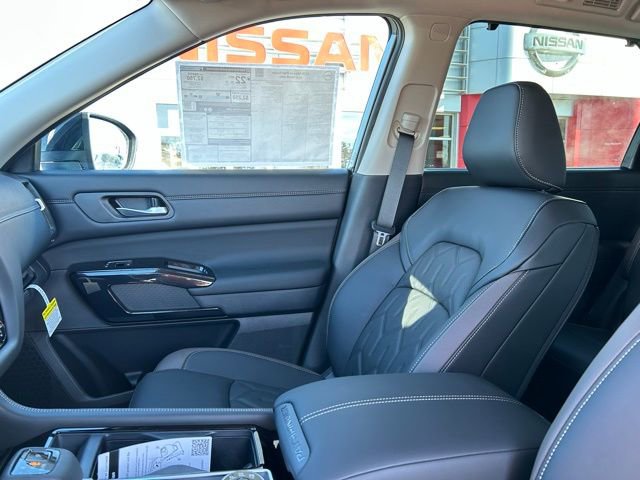 New 2026 Nissan Pathfinder Platinum image 31