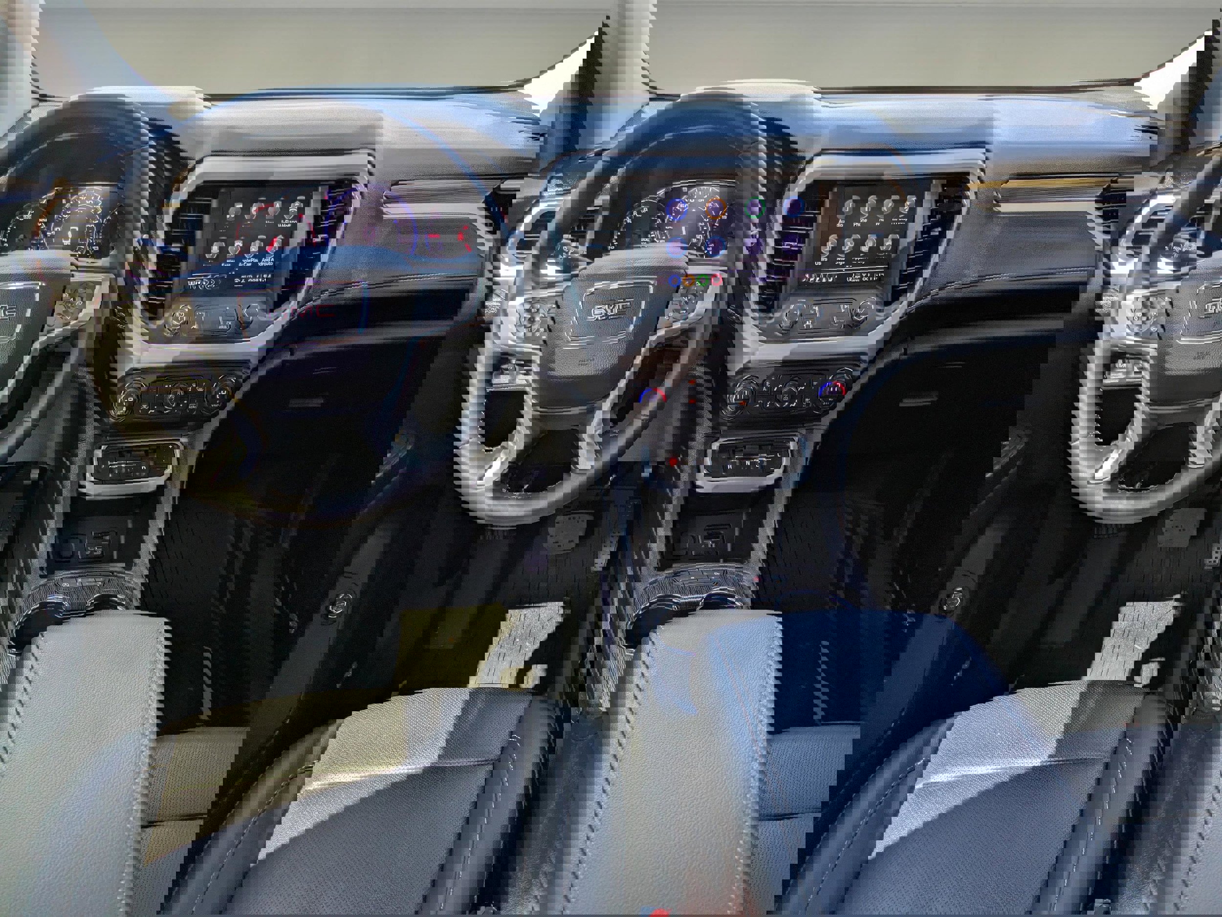 Used 2023 GMC Acadia SLT w/ Technology Package image 14