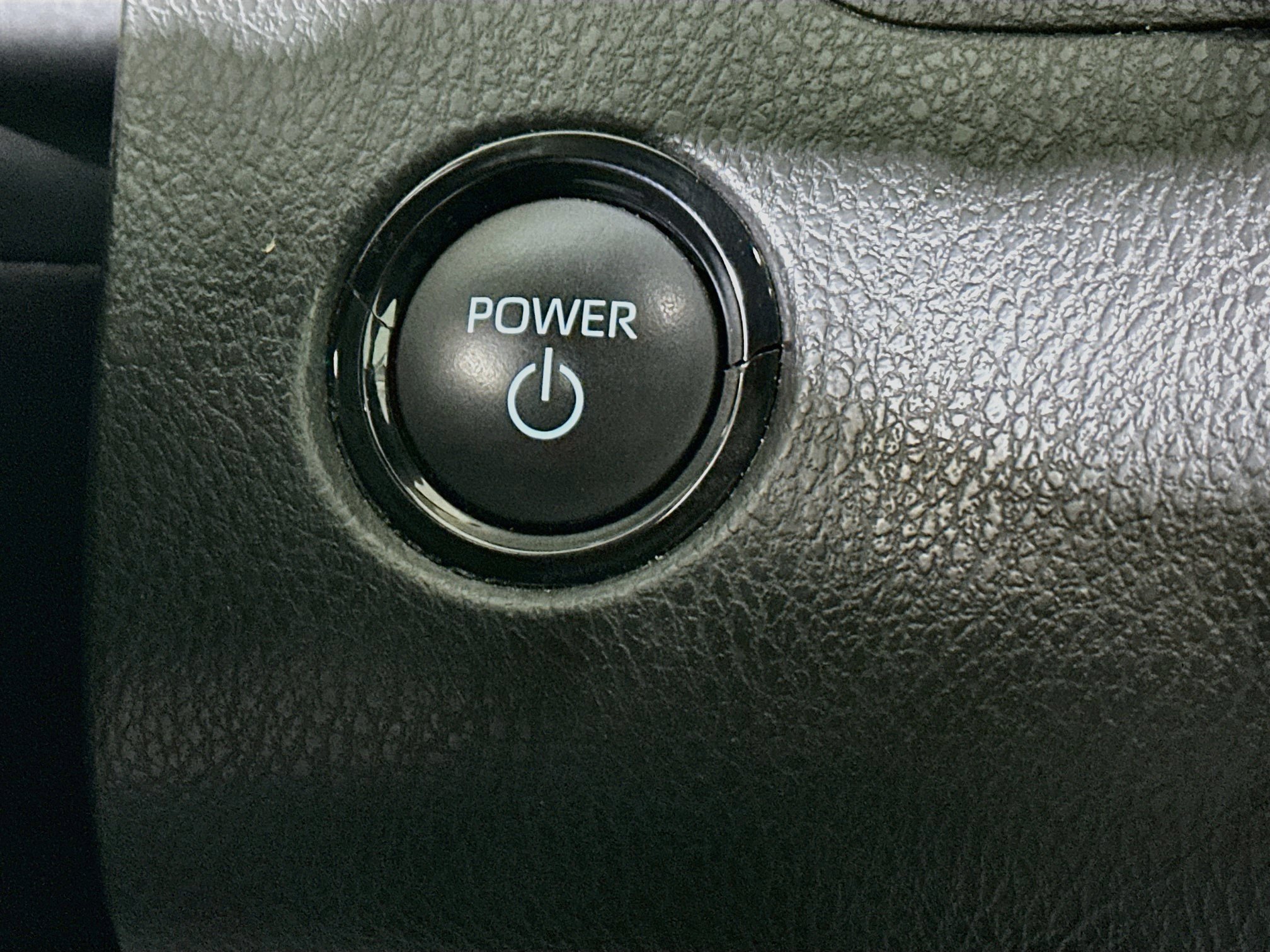 Used 2025 Toyota Camry LE w/ Convenience Package FWD image 20