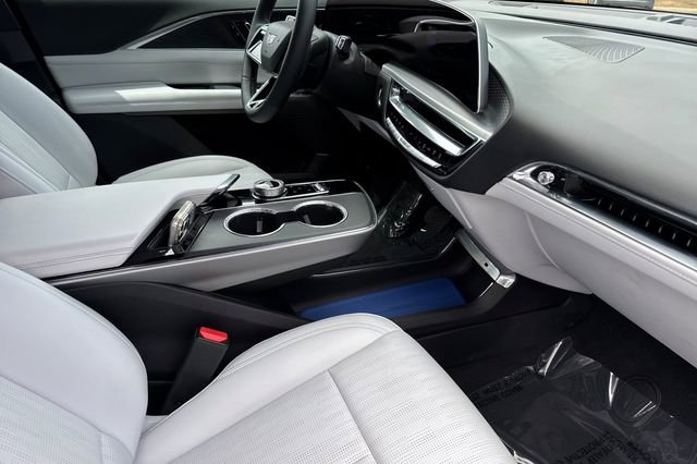 Used 2024 Cadillac Lyriq Sport RWD image 19
