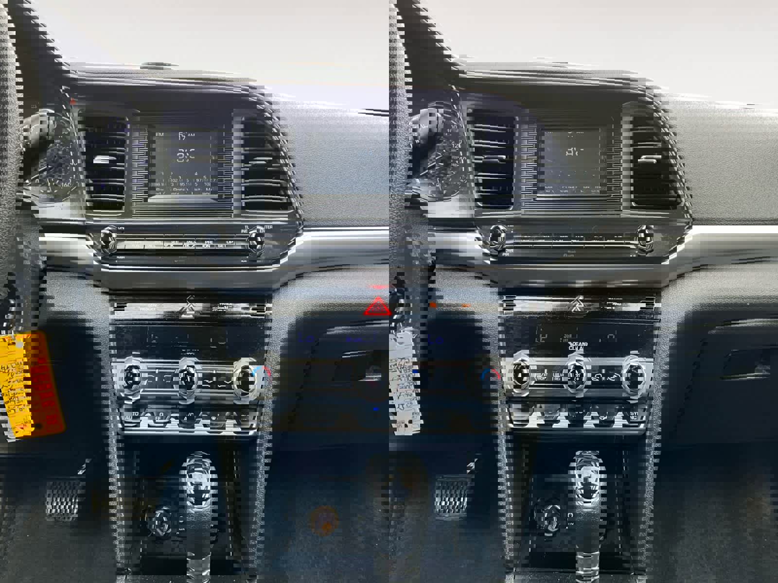 Used 2020 Hyundai Elantra SE w/ Cargo Package (C1) image 13