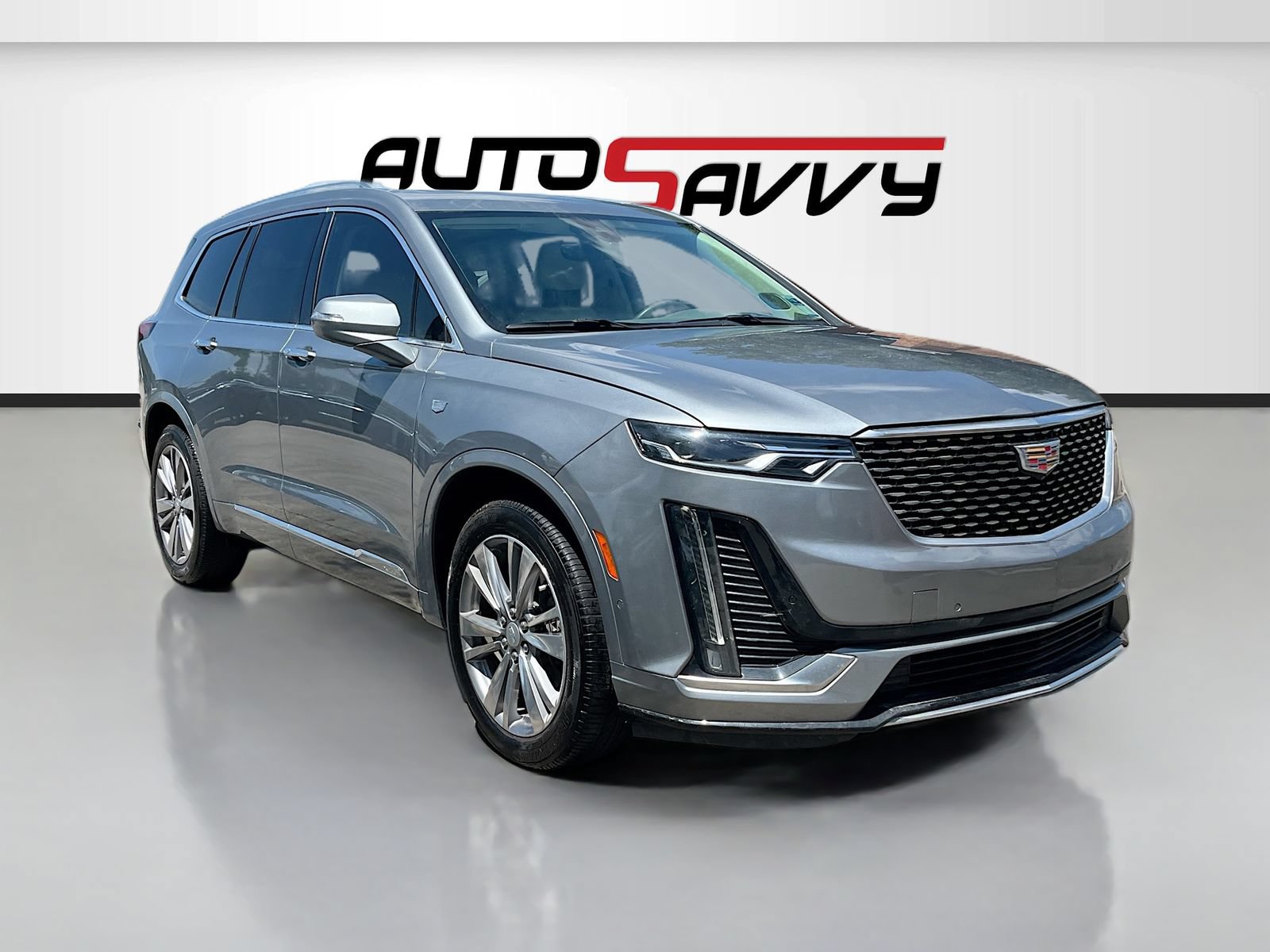 Used 2024 Cadillac XT6 Premium Luxury w/ Technology Package FWD image 1