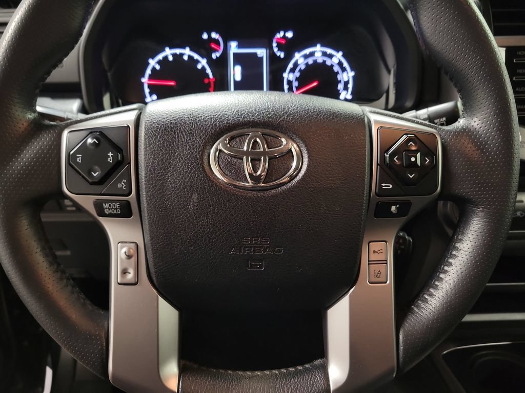Used 2021 Toyota 4Runner SR5 AWD/4WD image 17