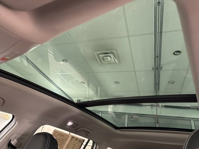 Used 2021 Volkswagen Atlas SE w/ Panoramic Sunroof Package image 25