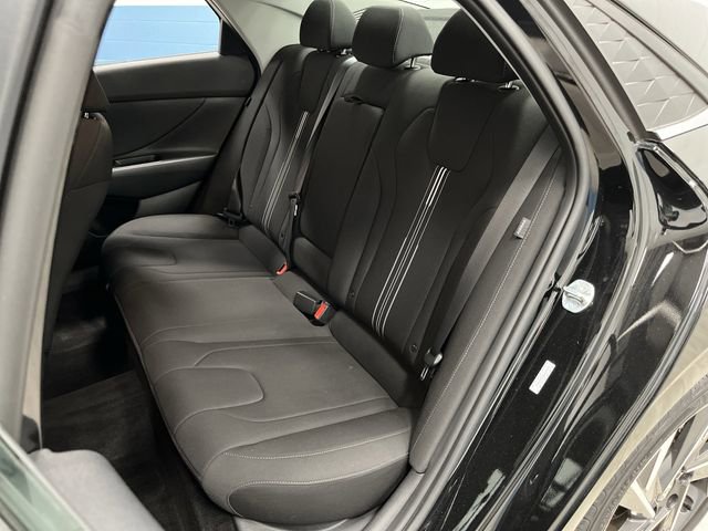 Used 2024 Hyundai Elantra SEL w/ Convenience Package image 29