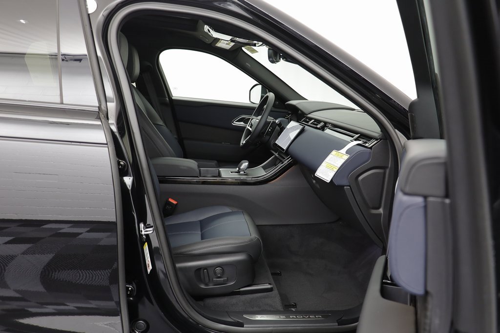 New 2026 Land Rover Range Rover Velar Dynamic SE image 19