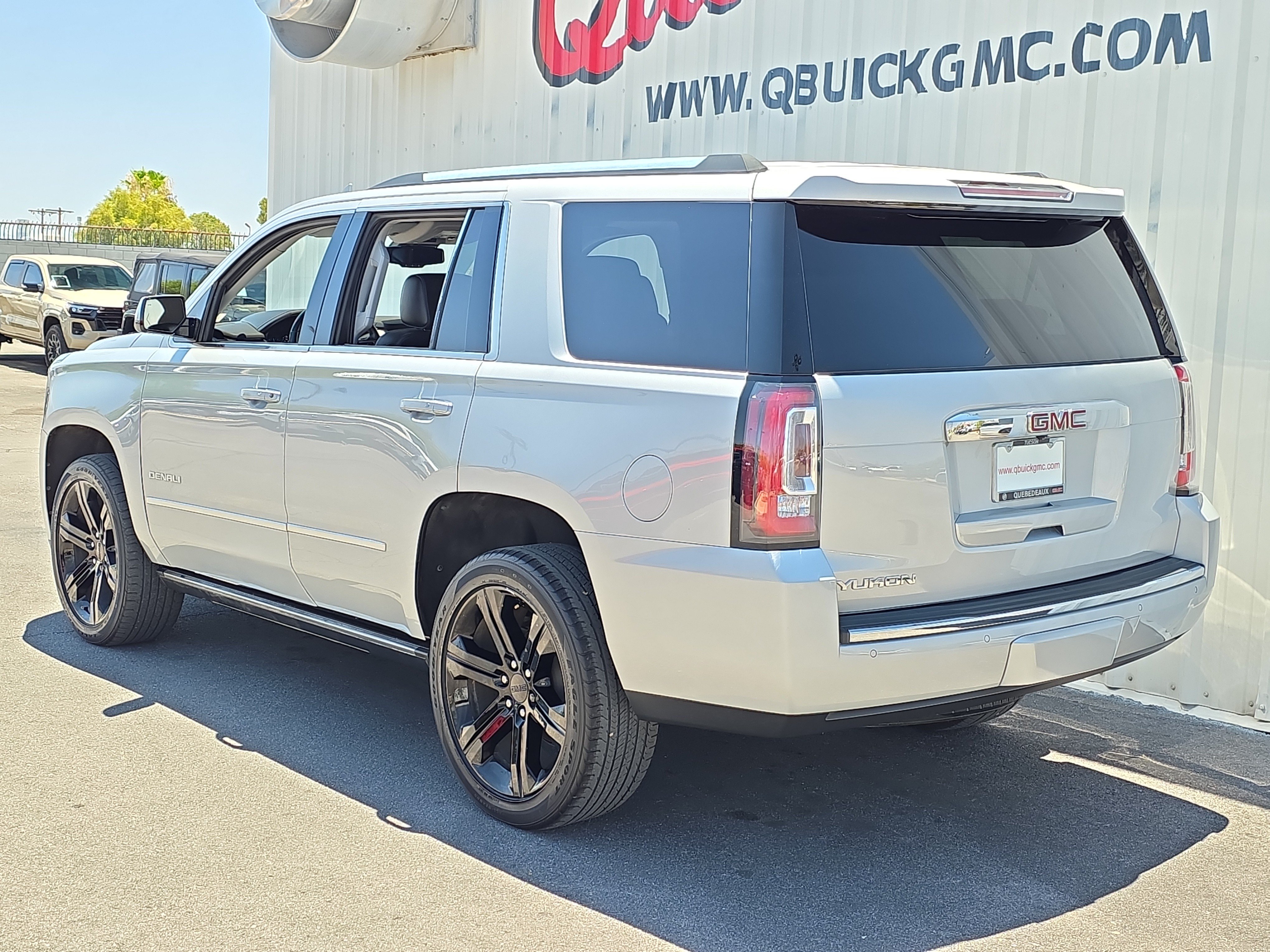 Used 2018 GMC Yukon Denali w/ Open Road Package AWD/4WD image 5
