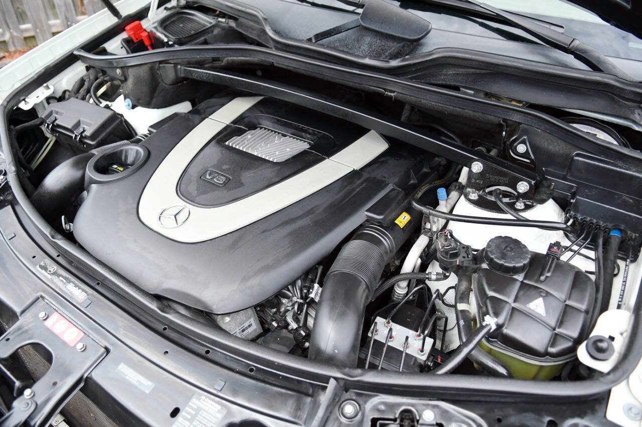 Used 2011 Mercedes-Benz GL 450 4MATIC image 23