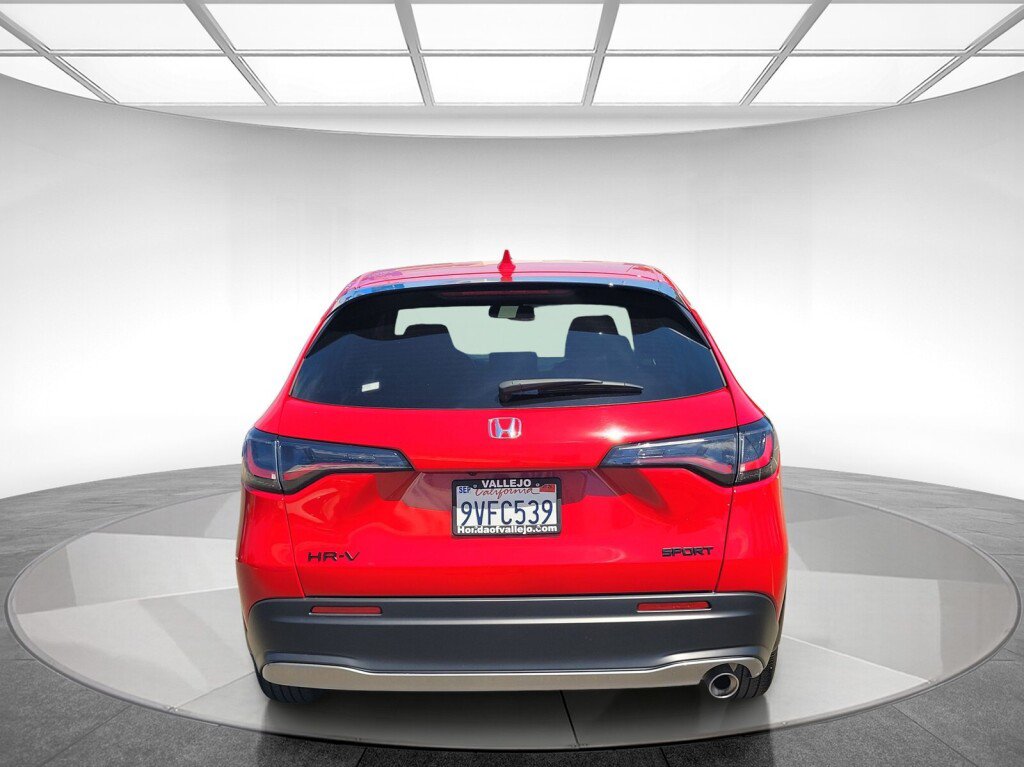 Certified 2026 Honda HR-V Sport image 5