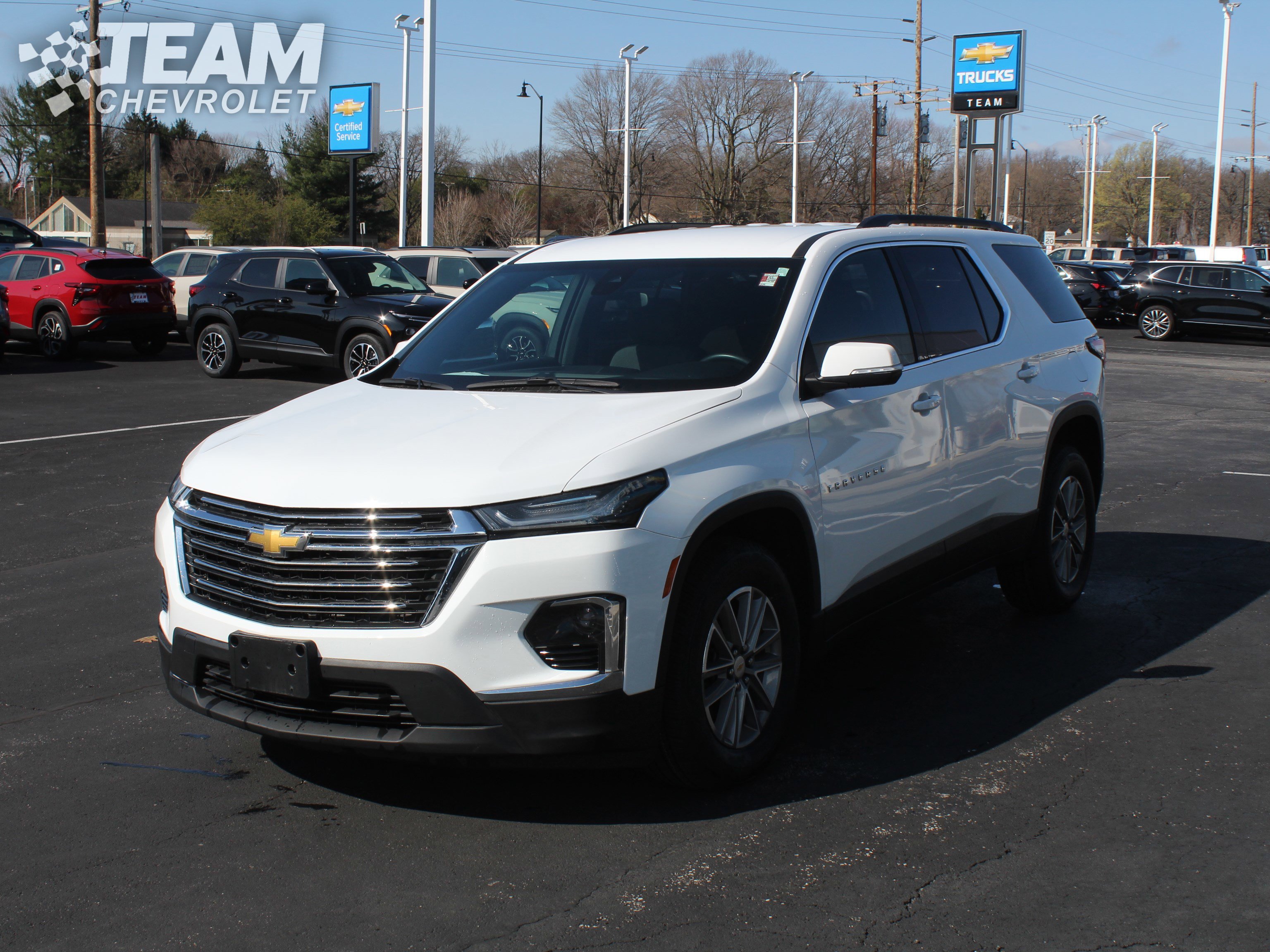 Used 2023 Chevrolet Traverse LT image 8