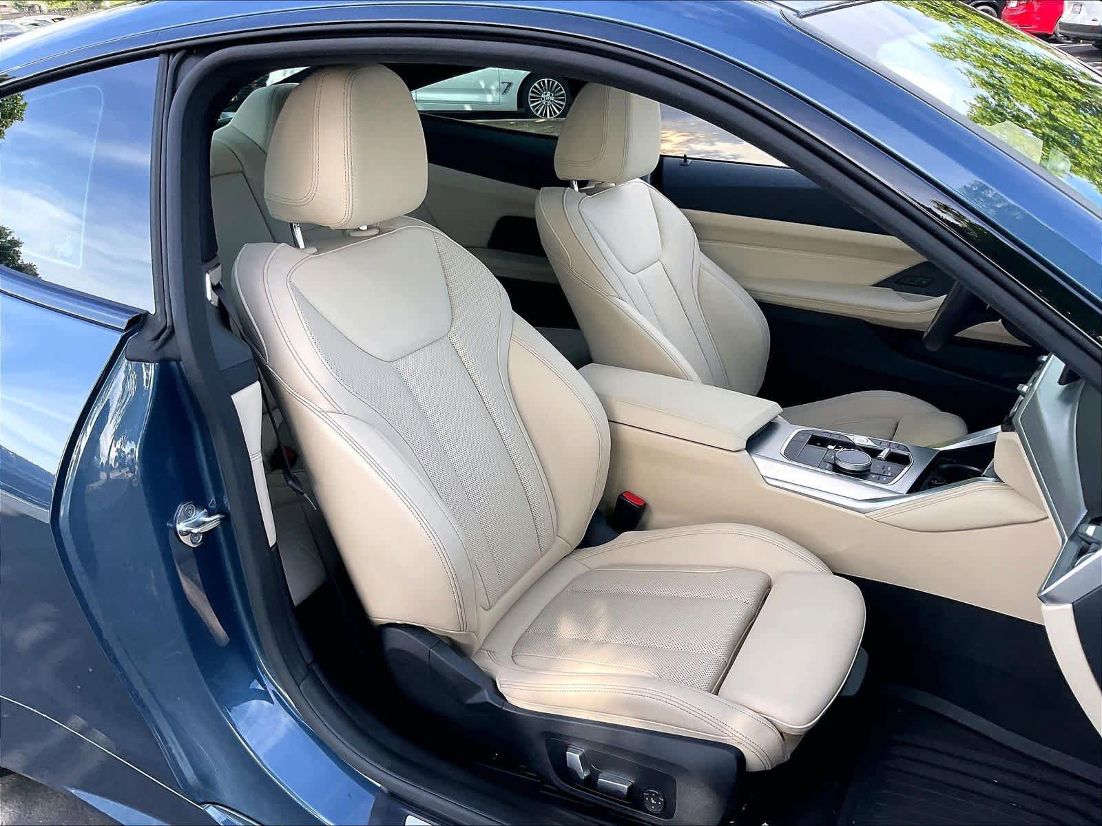 Used 2024 BMW M440i Coupe RWD image 9