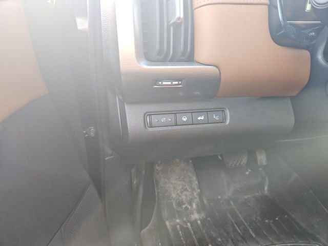 Used 2025 Nissan Pathfinder Platinum image 9