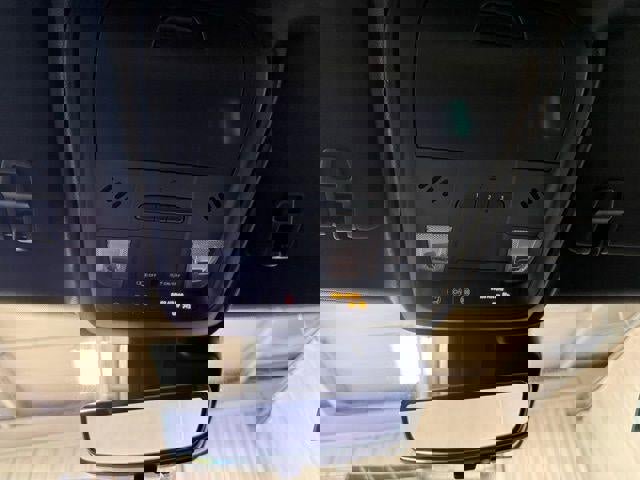 Used 2022 Cadillac XT4 Premium Luxury w/ Enhanced Visibility Package image 16