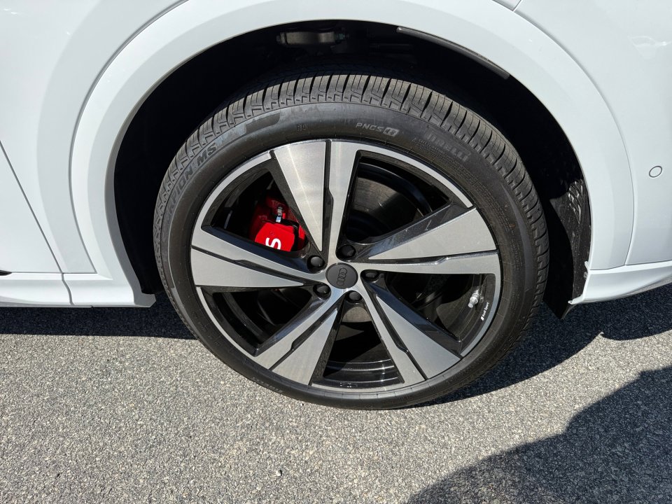 New 2026 Audi SQ5 Premium Plus AWD/4WD image 25