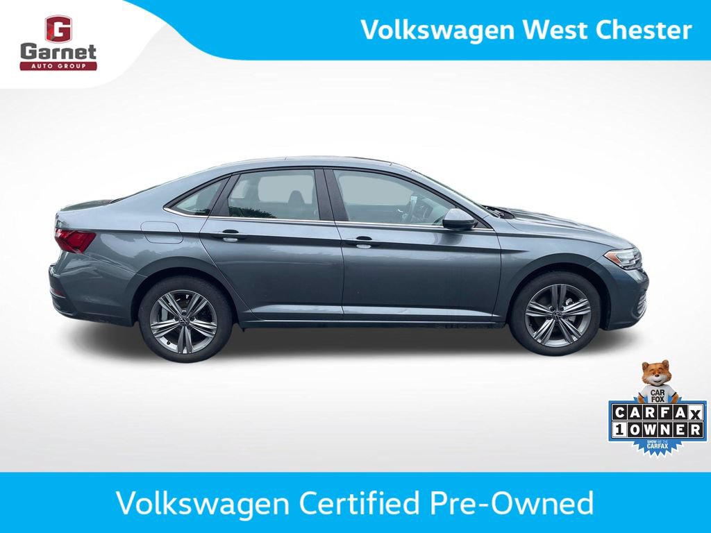 Certified 2024 Volkswagen Jetta SE w/ Panoramic Sunroof Package FWD image 7