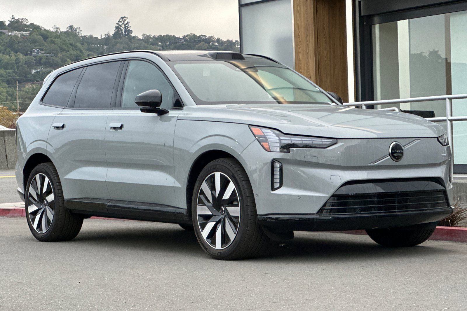 New 2025 Volvo EX90 Ultra AWD/4WD image 9