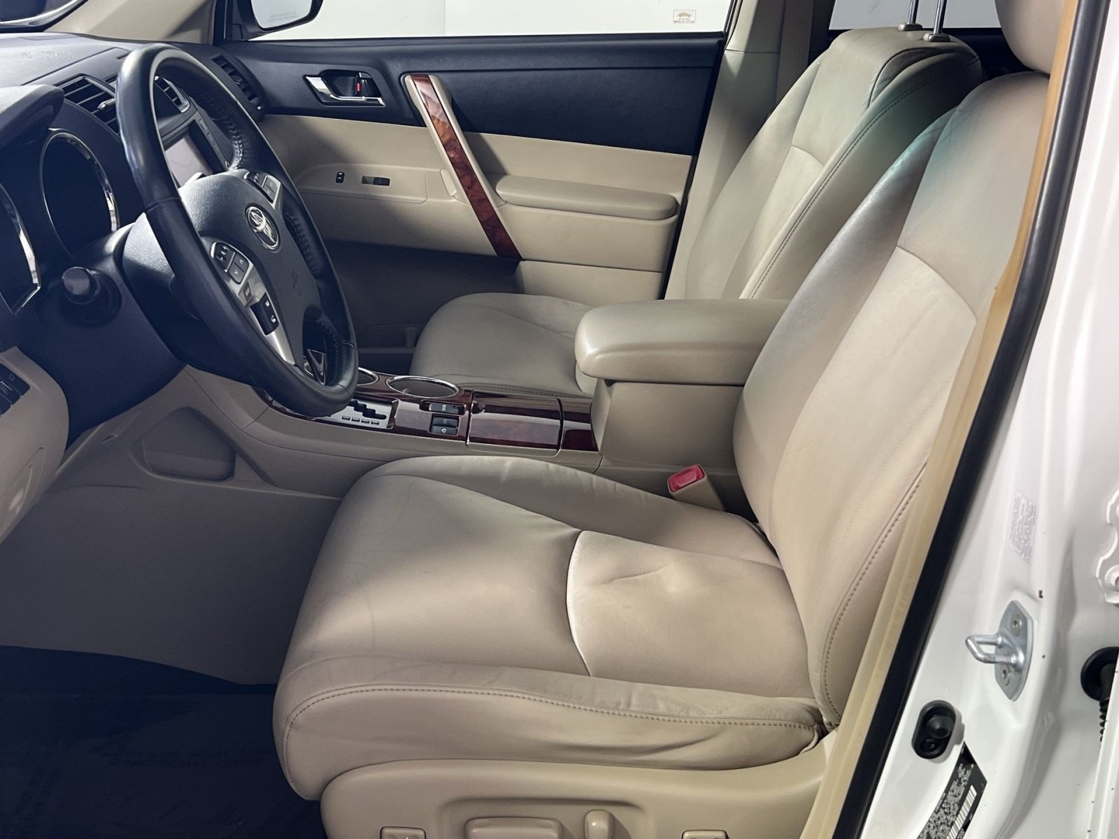 Used 2012 Toyota Highlander Limited AWD/4WD image 13