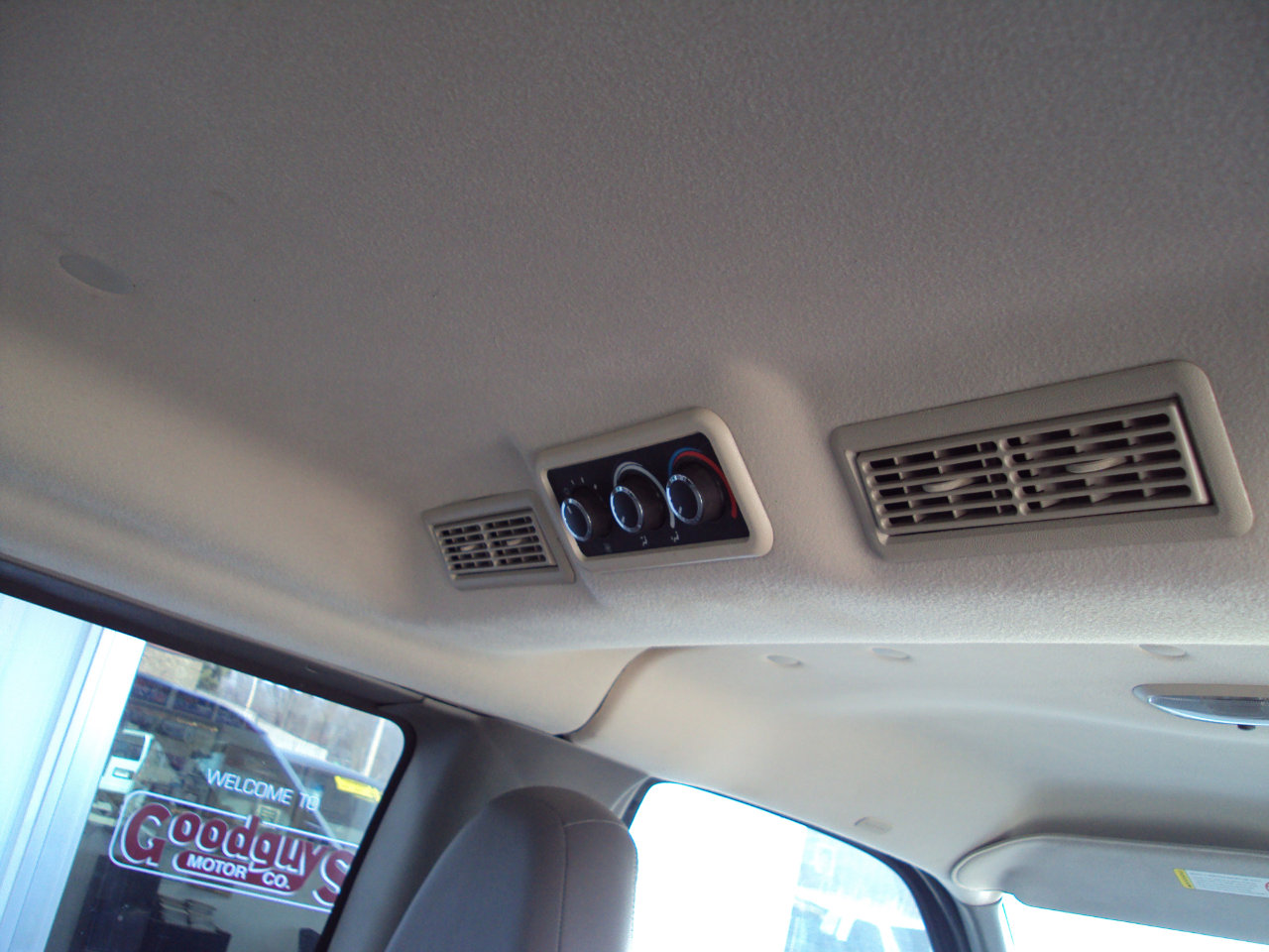 Used 2014 Chevrolet Express 1500 LT w/ LT Preferred Equipment Group AWD/4WD image 12