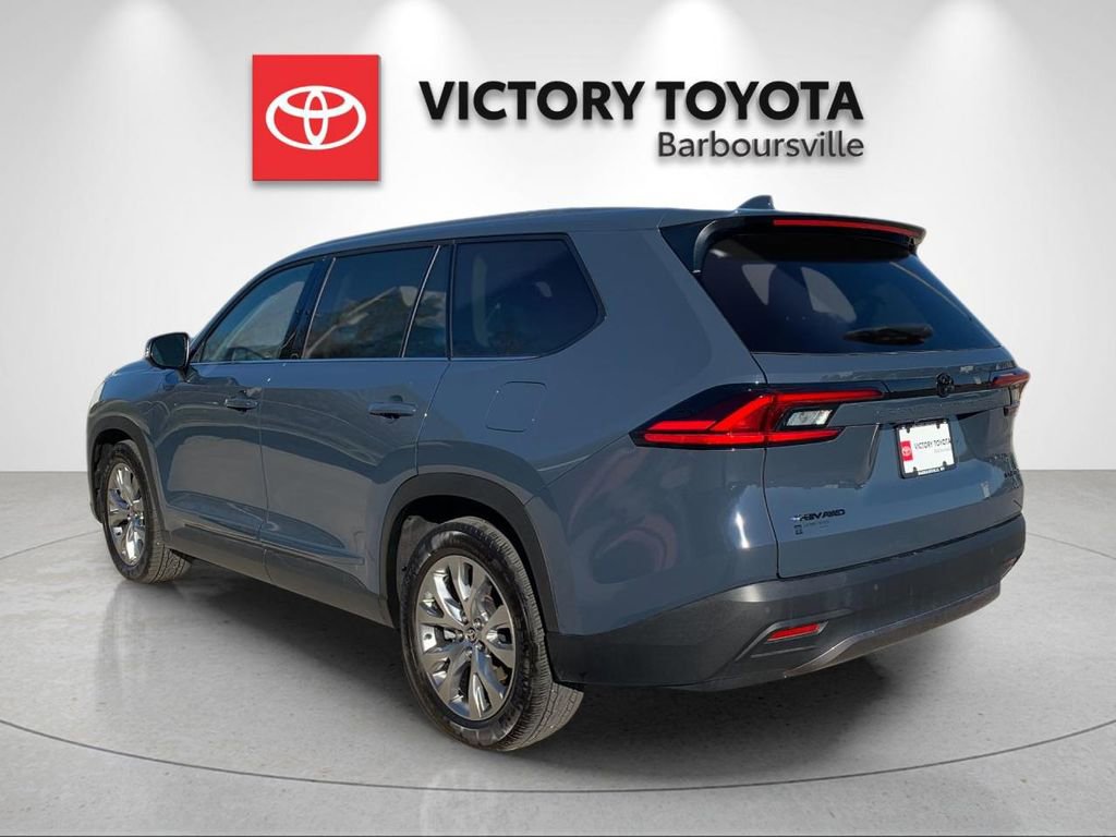 Used 2025 Toyota Grand Highlander AWD Hybrid image 3