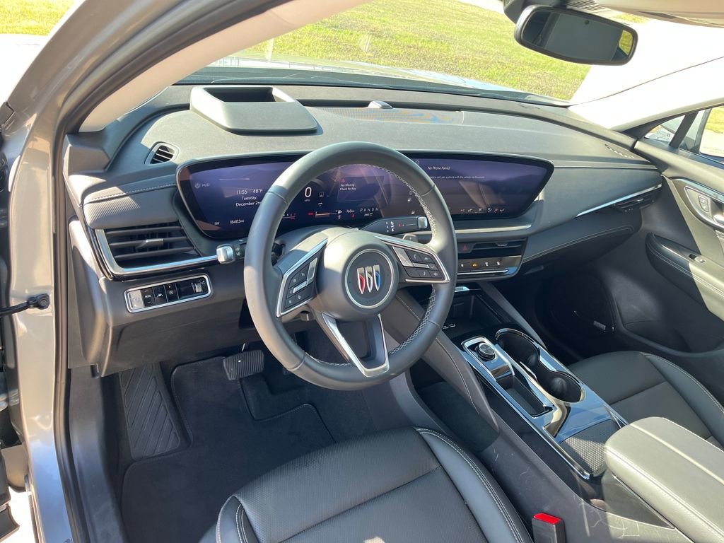 Used 2025 Buick Envision Preferred image 14