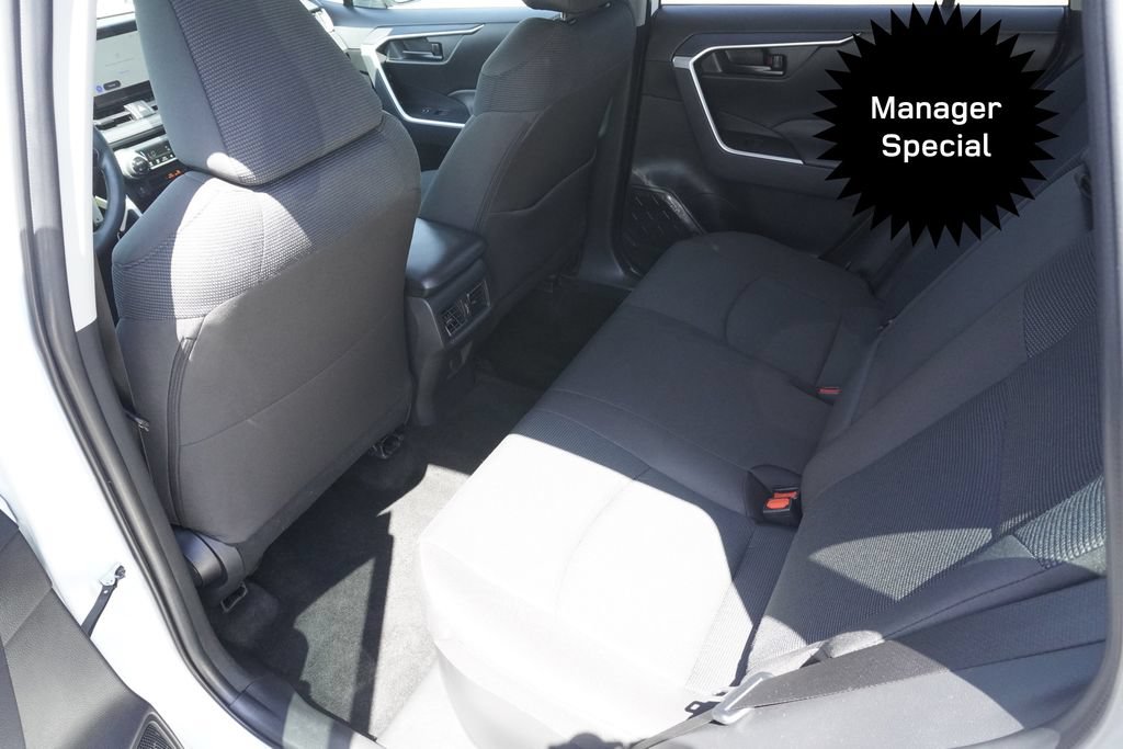 Used 2025 Toyota RAV4 LE AWD/4WD image 29
