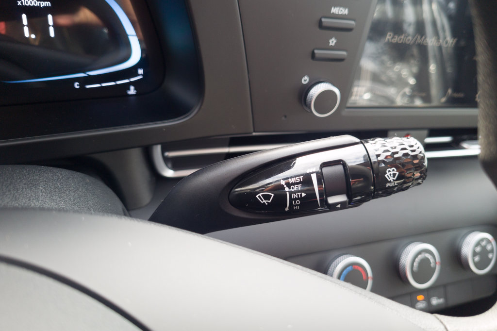 New 2026 Hyundai Elantra SE FWD image 25