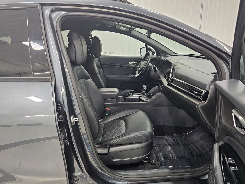 Used 2023 Kia Sportage X-Line AWD/4WD image 17