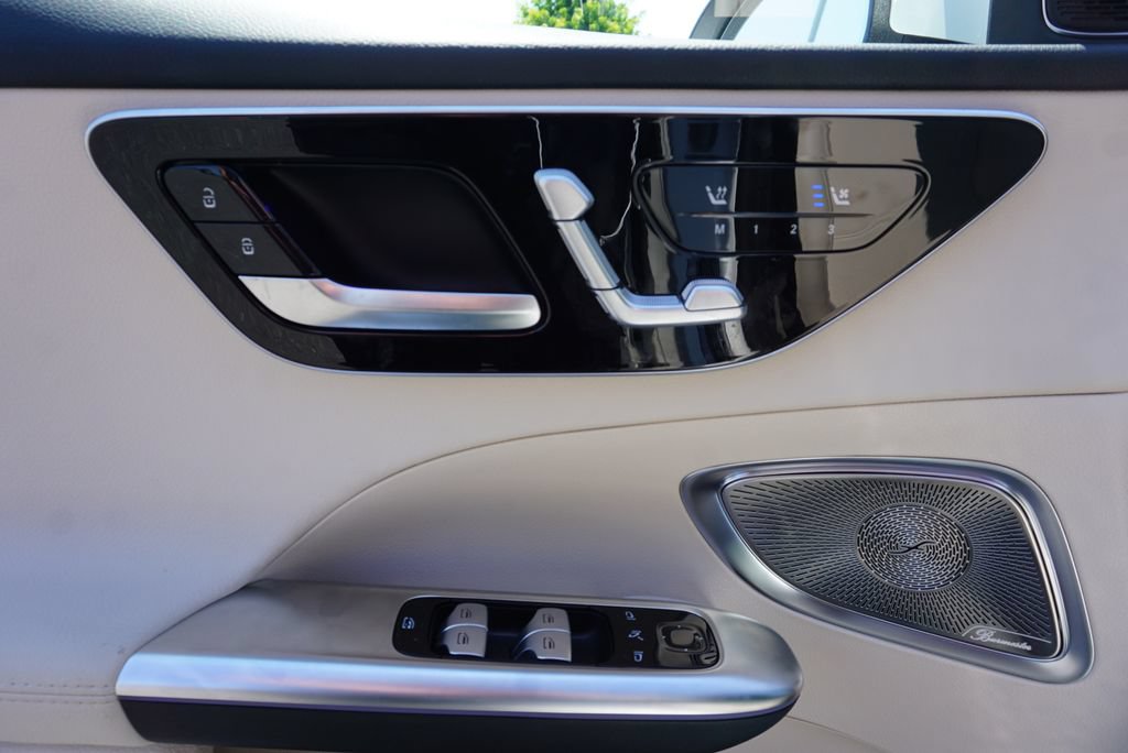 Used 2024 Mercedes-Benz C 300 Sedan image 9