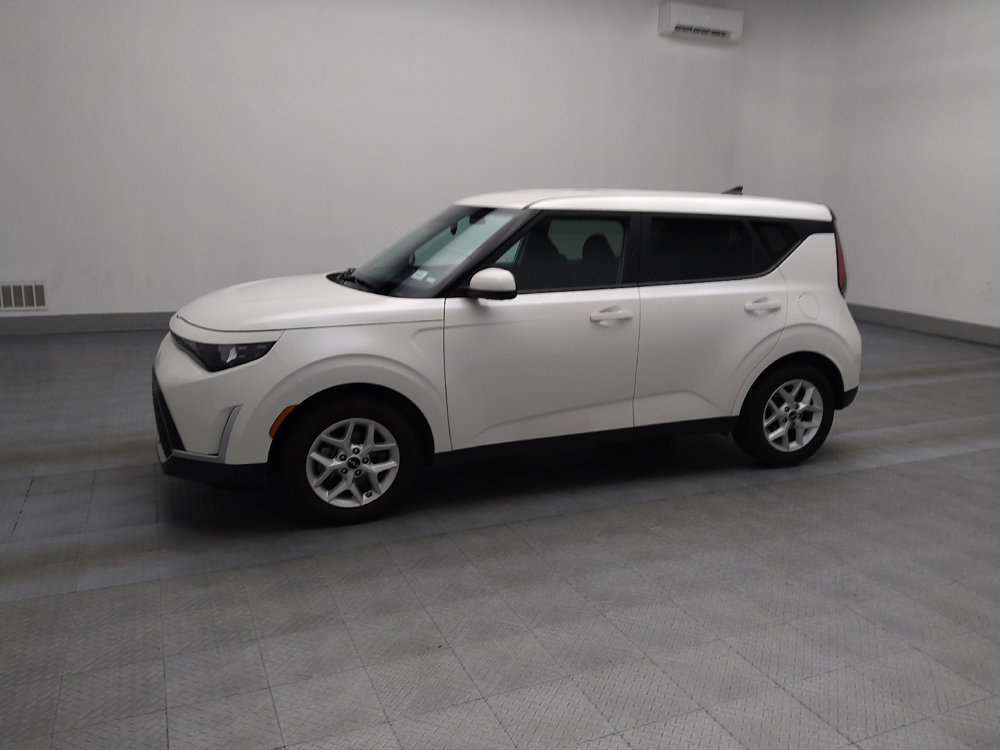 Used 2023 Kia Soul LX w/ Option Group 015 image 2