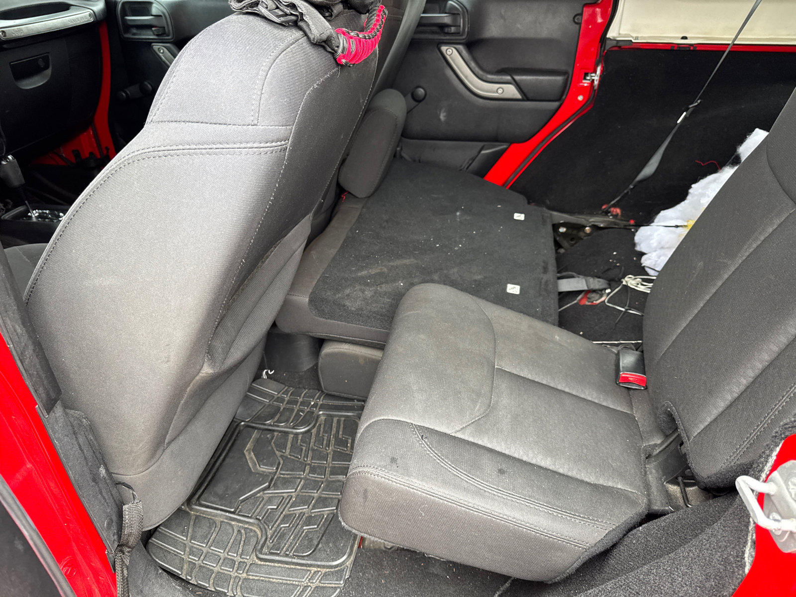 Used 2015 Jeep Wrangler Unlimited Sport image 18