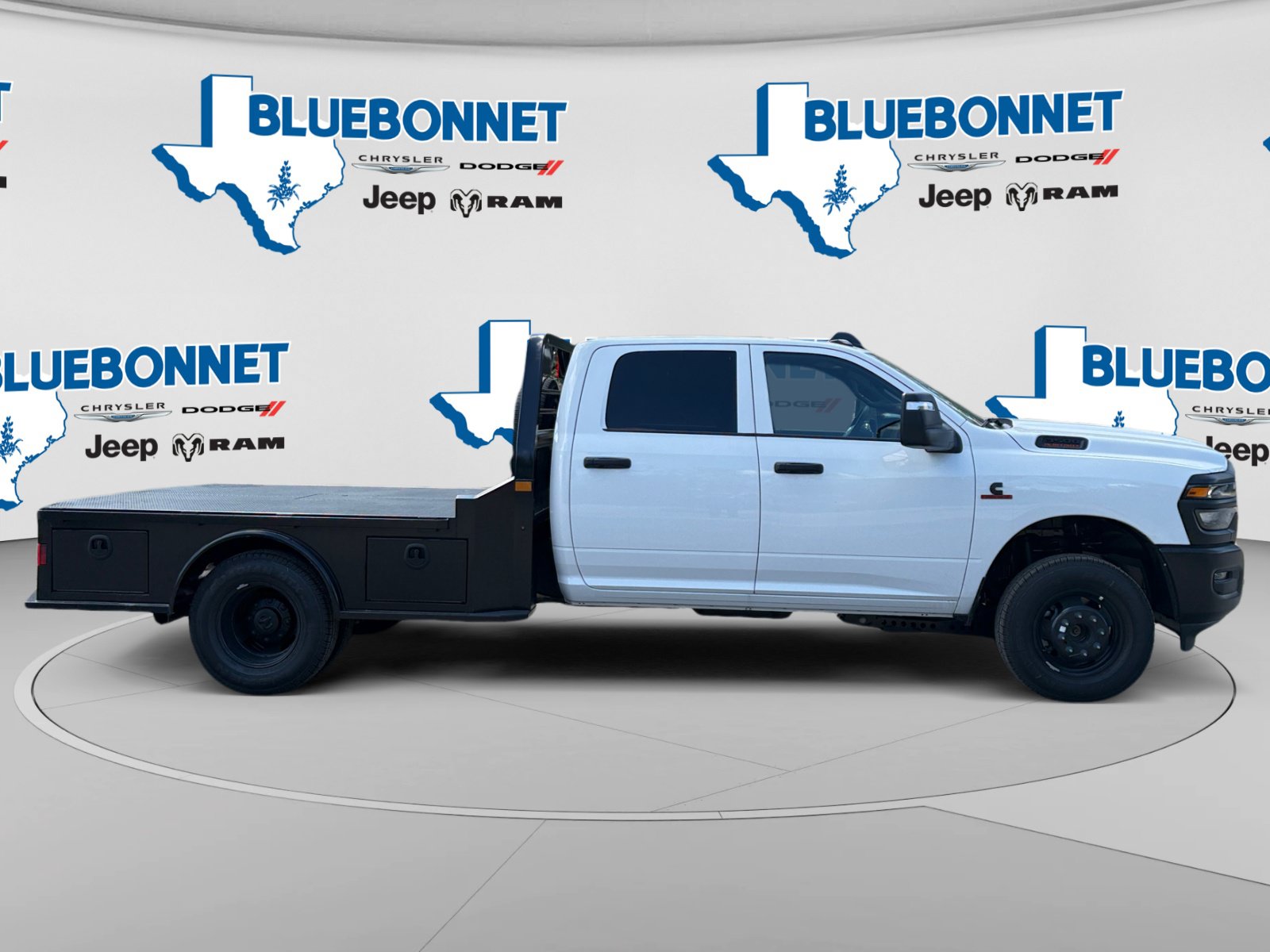 New 2026 RAM 3500 Tradesman AWD/4WD image 4