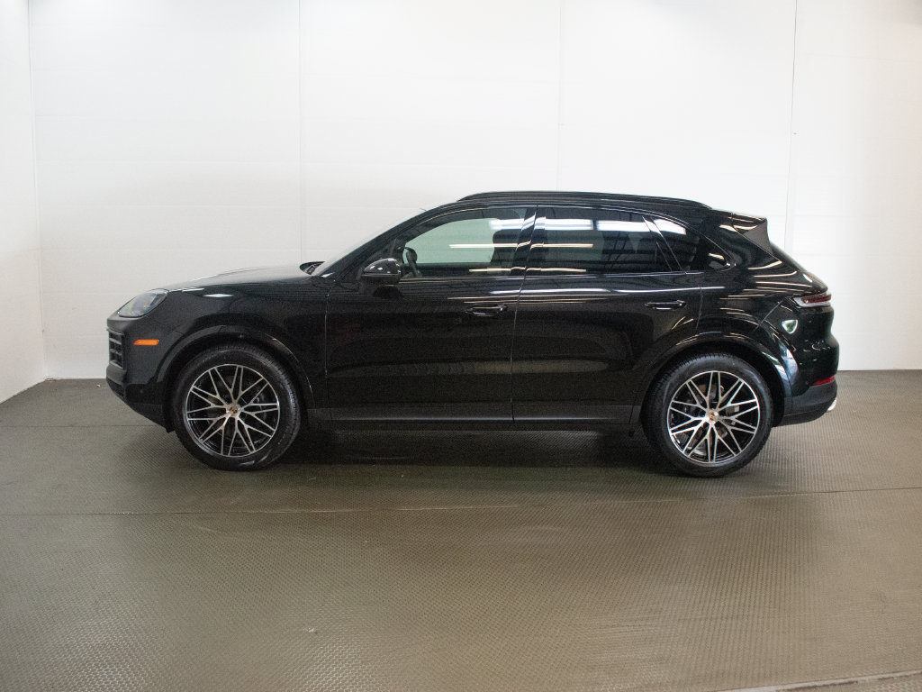 New 2026 Porsche Cayenne AWD/4WD image 2