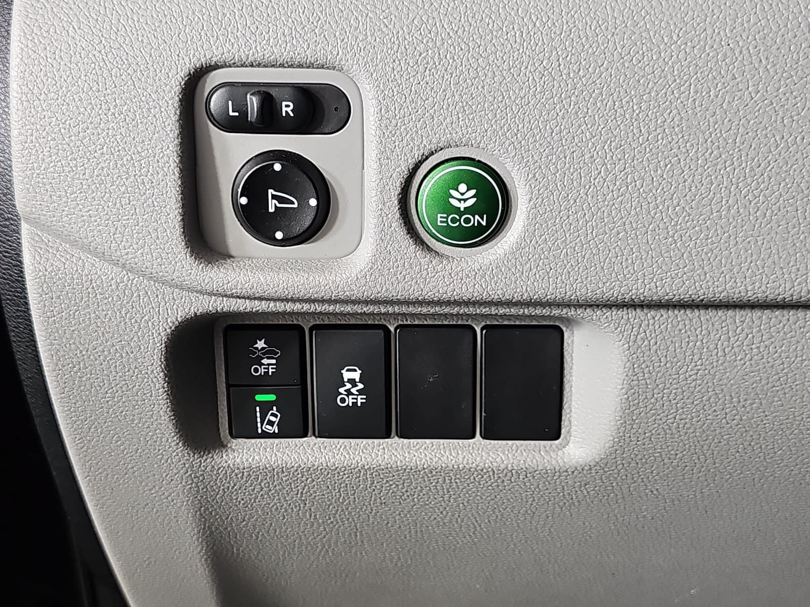 Used 2020 Honda Pilot LX image 24