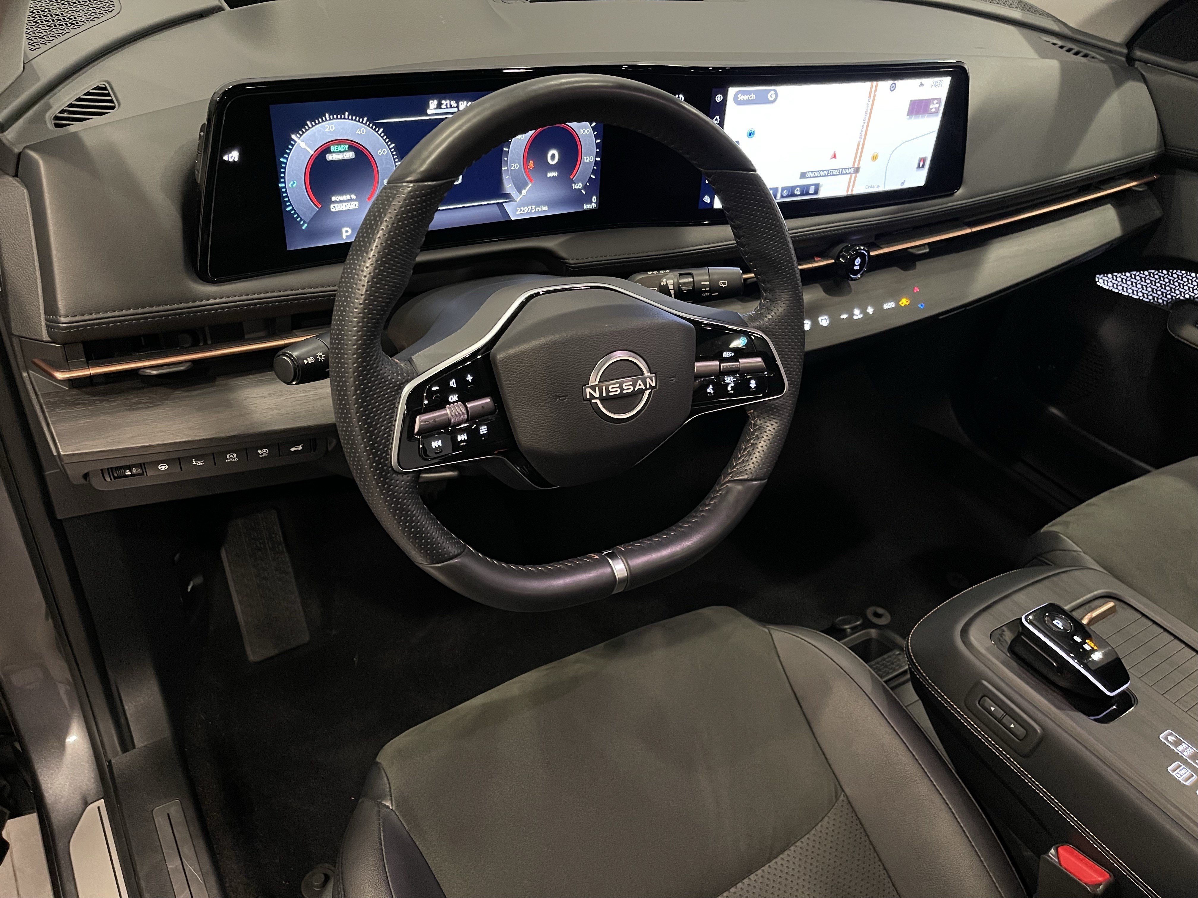 Used 2024 Nissan Ariya AWD image 13