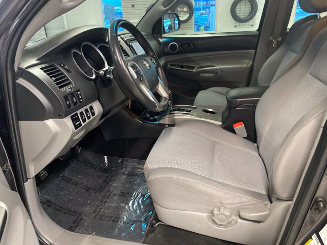 Used 2014 Toyota Tacoma 4x4 Double Cab w/ TRD Off-Road Package image 22