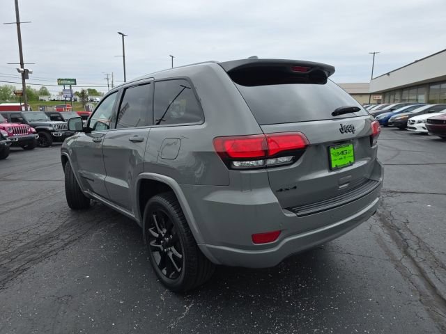 Used 2020 Jeep Grand Cherokee Altitude AWD/4WD image 5