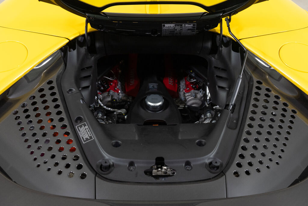 Used 2023 Ferrari SF90 Spider image 27