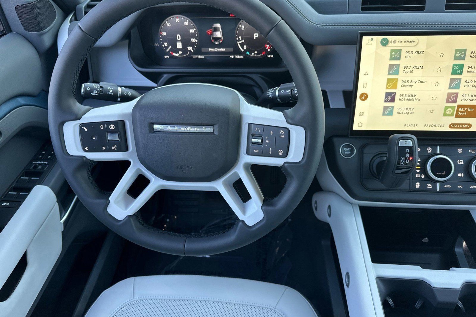New 2026 Land Rover Defender 110 S AWD/4WD image 4