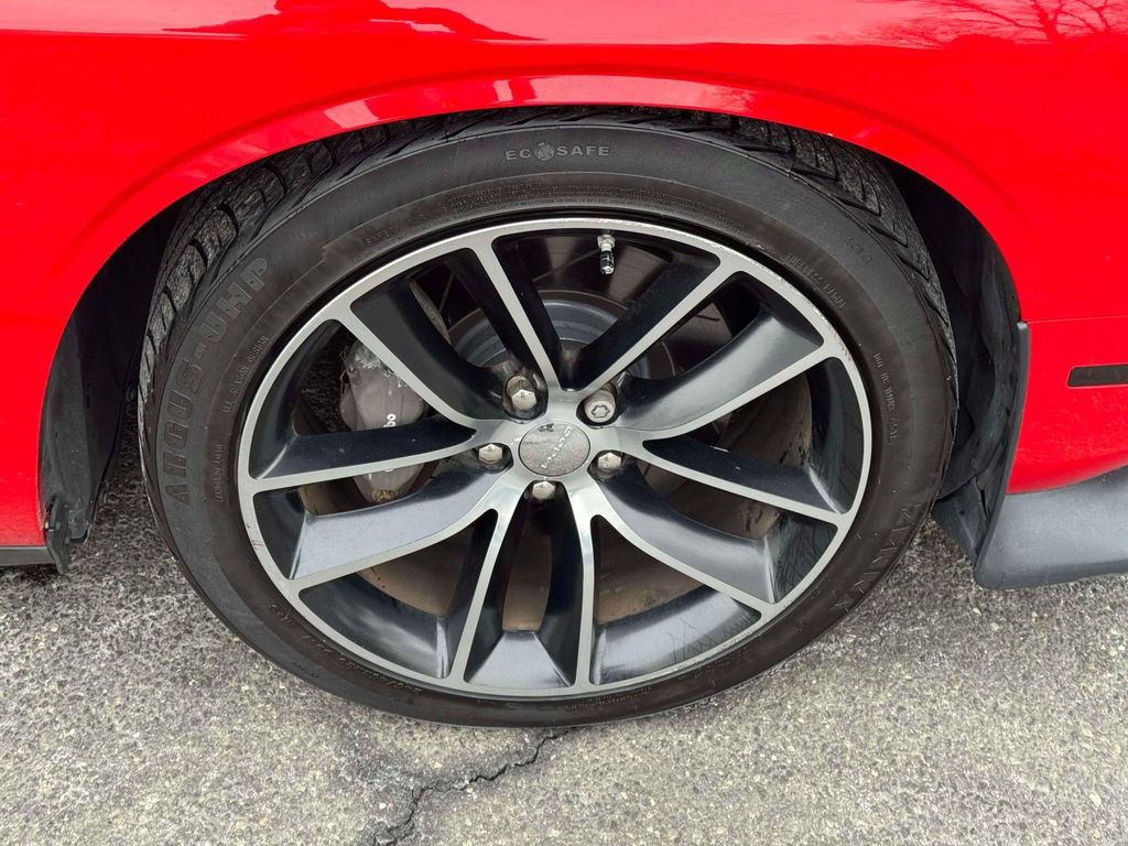 Used 2016 Dodge Challenger R/T Scat Pack w/ Leather Interior Group RWD image 9