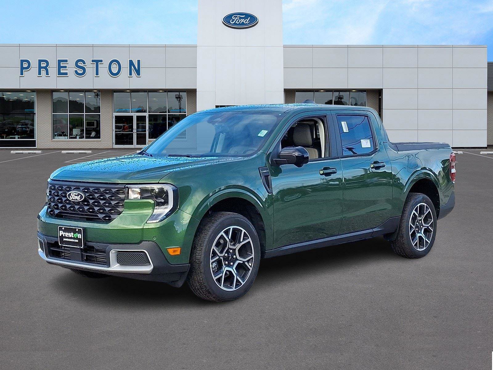 New 2025 Ford Maverick Lariat w/ 4K Tow Package