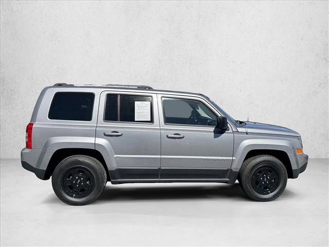 Used 2016 Jeep Patriot Sport w/ Power Value Group FWD image 4