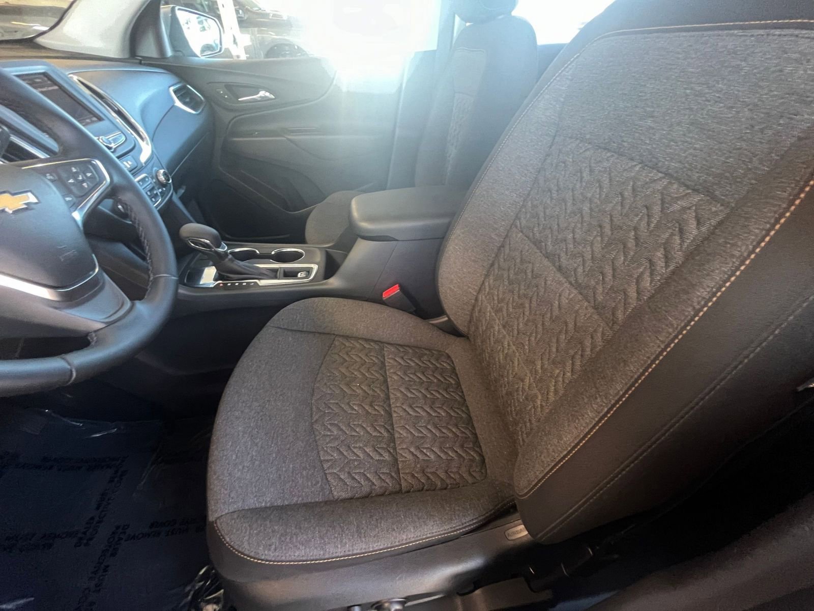 Used 2024 Chevrolet Equinox LT image 27