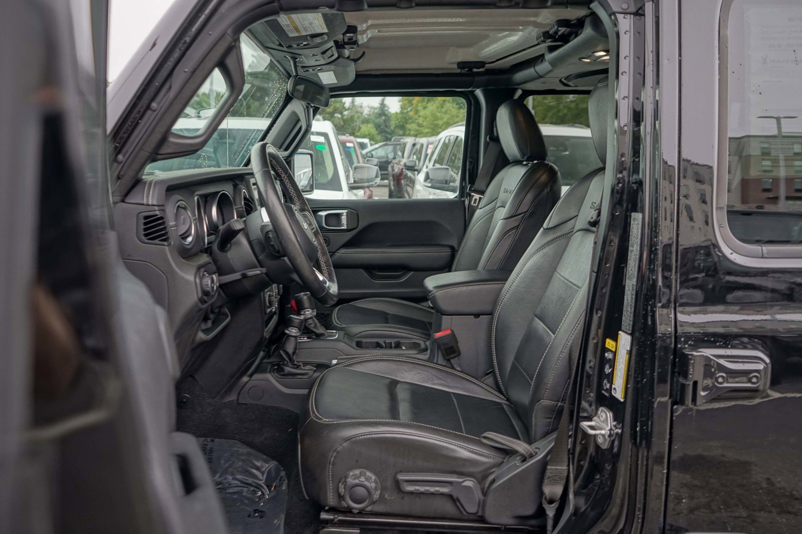 Used 2021 Jeep Wrangler Unlimited Sahara w/ LED Lighting Group image 13