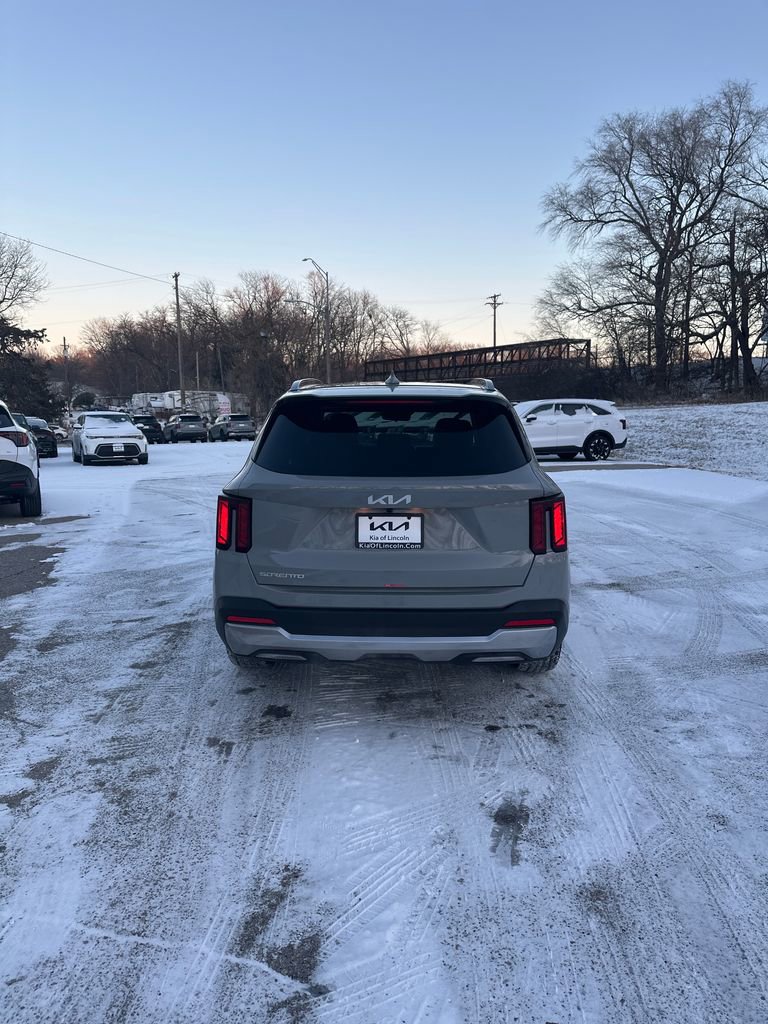 New 2026 Kia Sorento S image 4