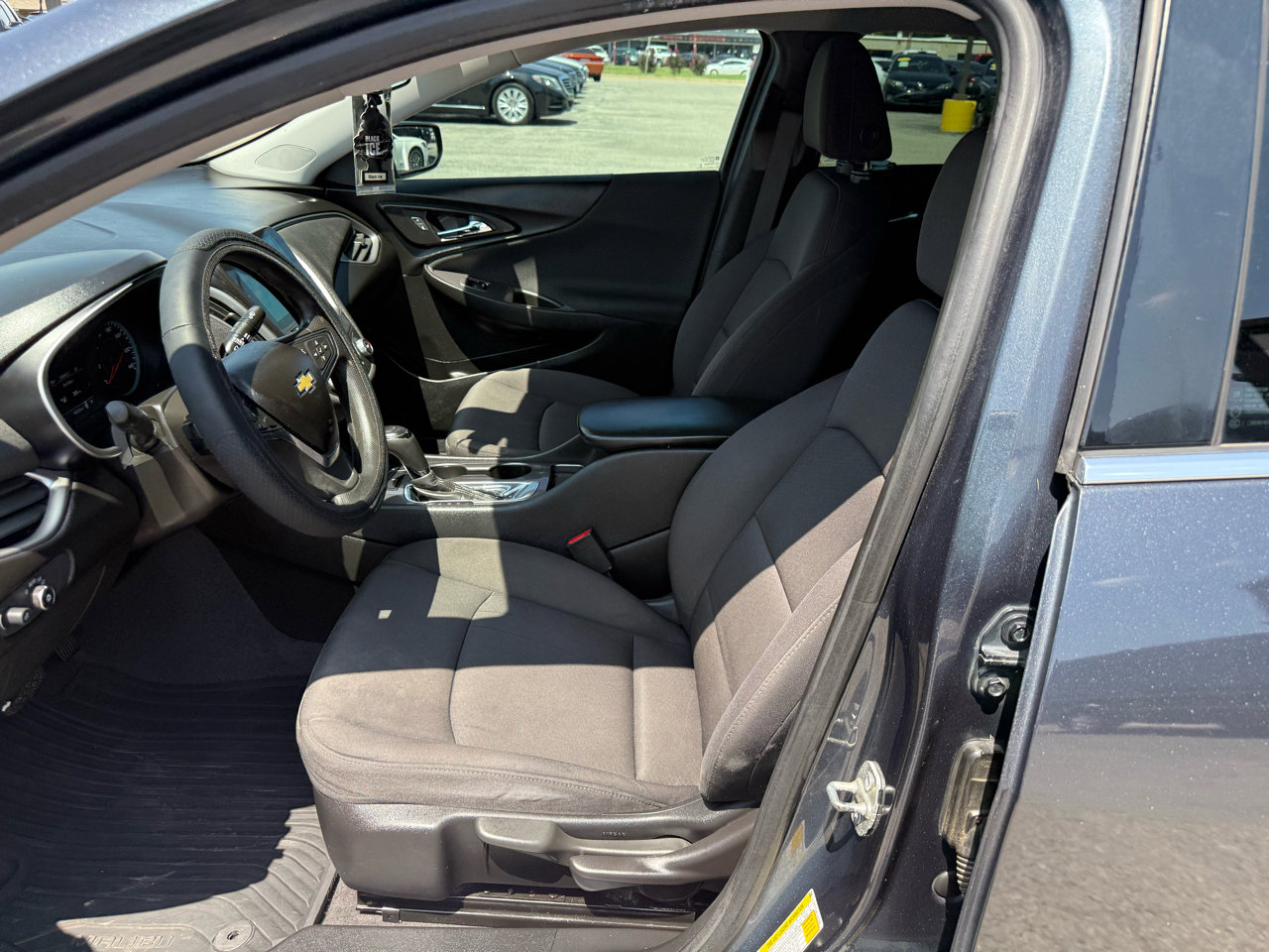 Used 2019 Chevrolet Malibu LS w/ LPO, Convenience Package 2 image 9