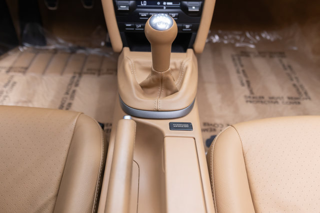 Used 2010 Porsche 911 Carrera RWD image 9
