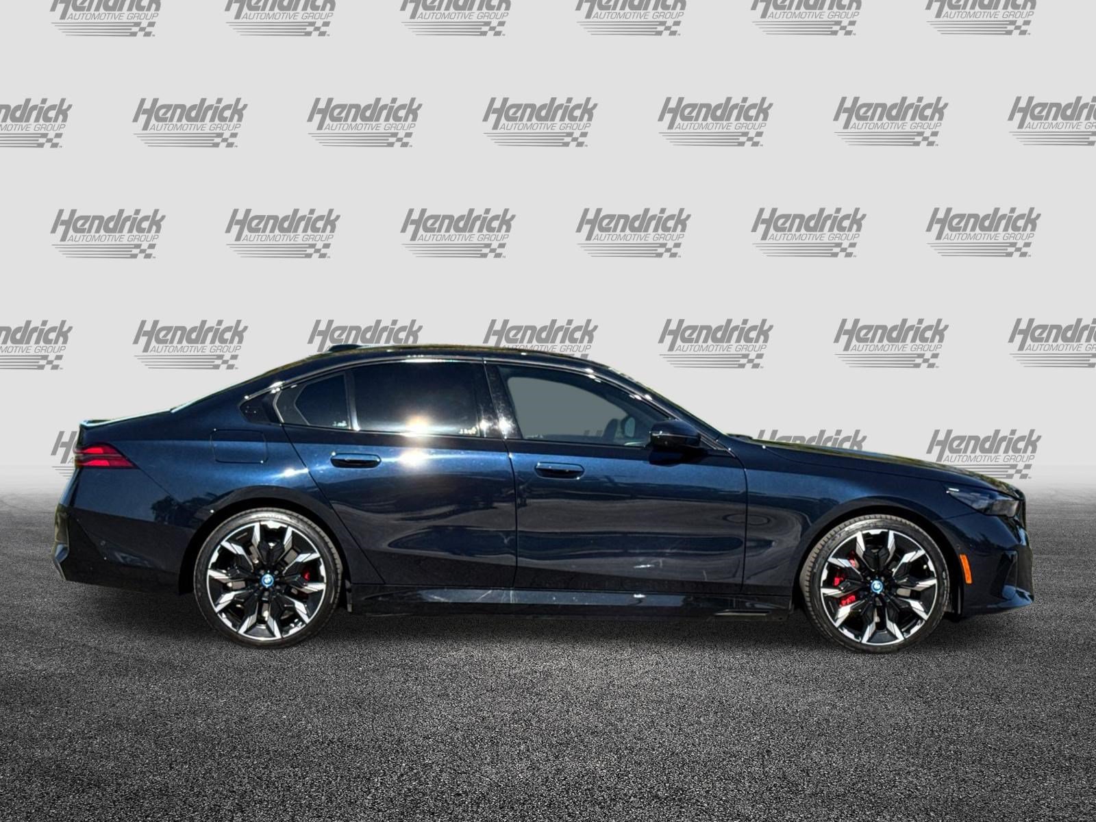 Certified 2025 BMW 550e xDrive w/ Premium Package AWD/4WD image 3