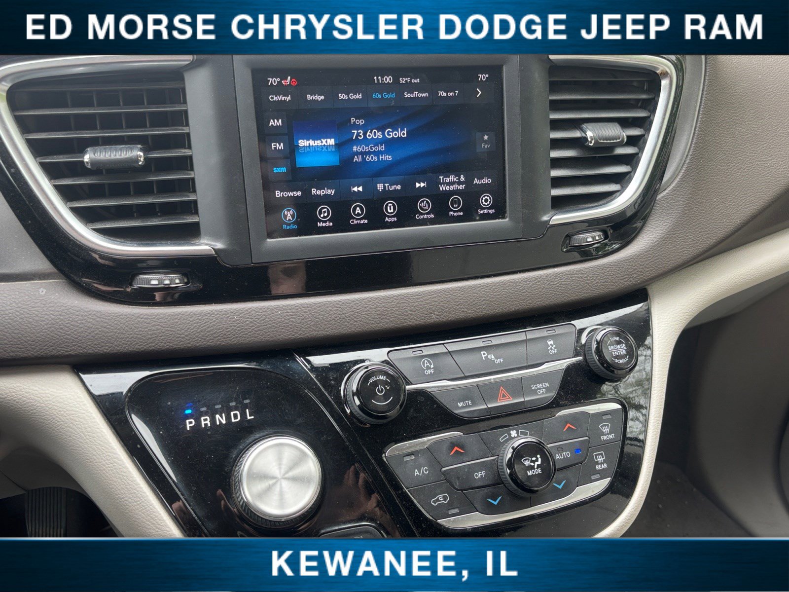 Used 2019 Chrysler Pacifica Touring-L FWD image 33