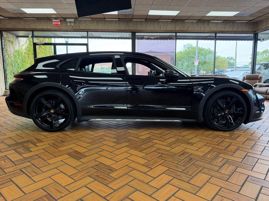 Used 2023 Porsche Taycan 4 Cross Turismo w/ Premium Package AWD/4WD image 14